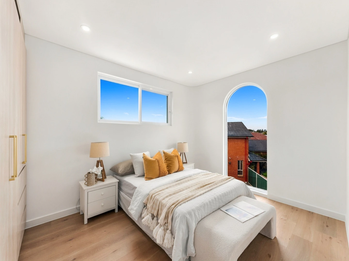 Finished Roomshot photo of the single arched-window bedroom in Greenacre